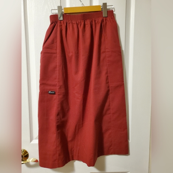 🔴 Rust coloured midi skirt with large pockets - Picture 2 of 3